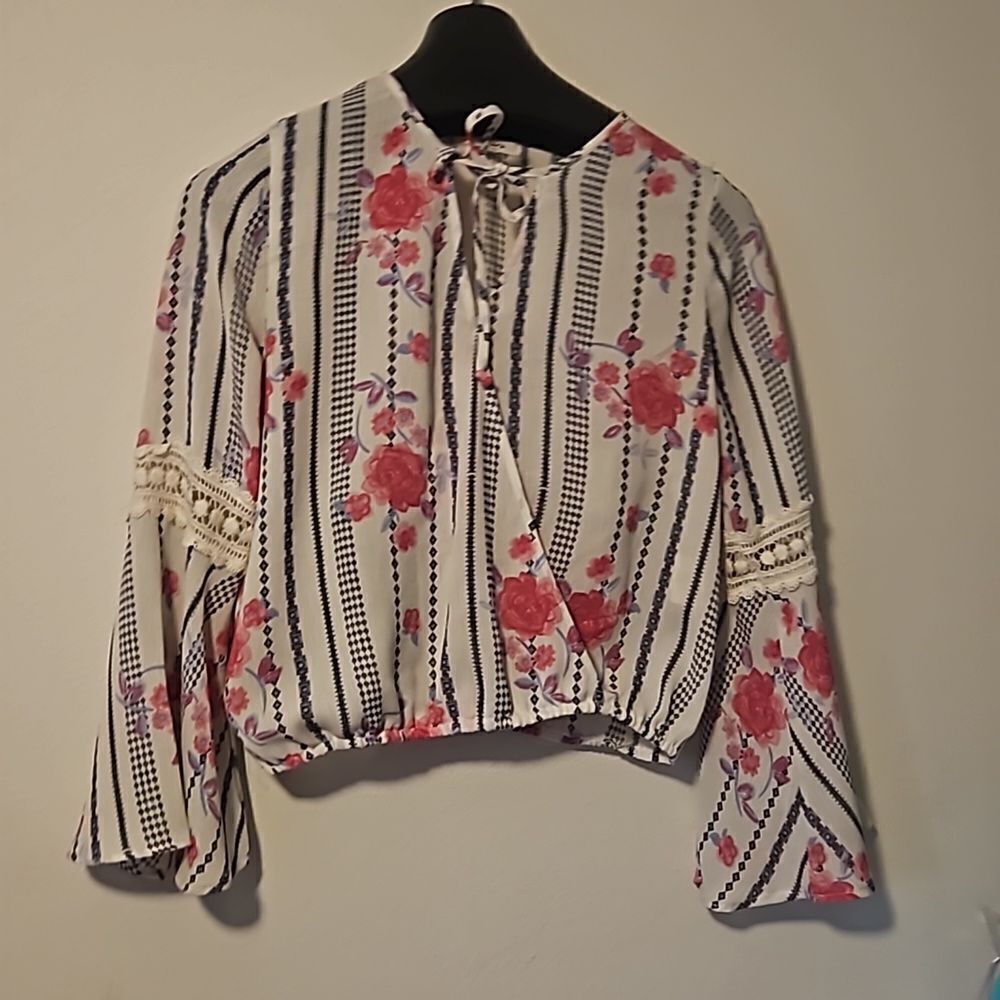 Flirty Crossover Front Top small Takara